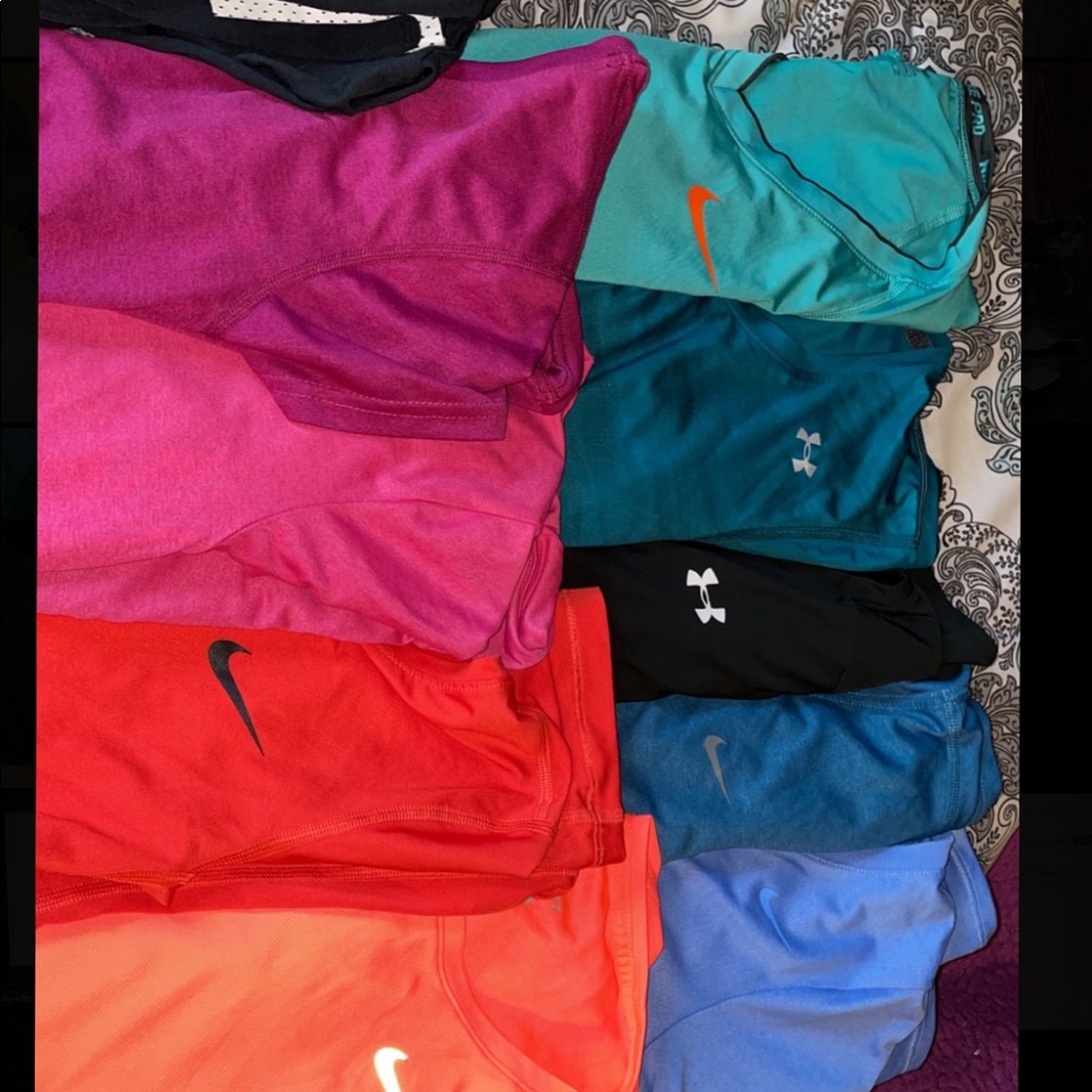 10 under armour and Nike drifit shirts